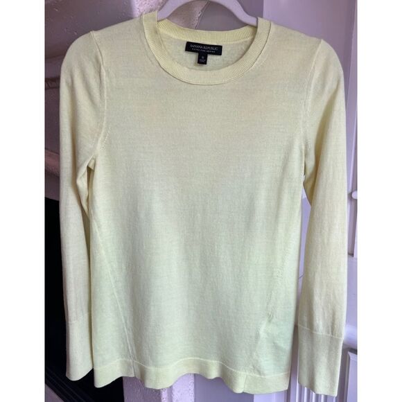 Banana Republic women’s long sleeve fluorescent yellow pull over sweater Sz S - Picture 1 of 7